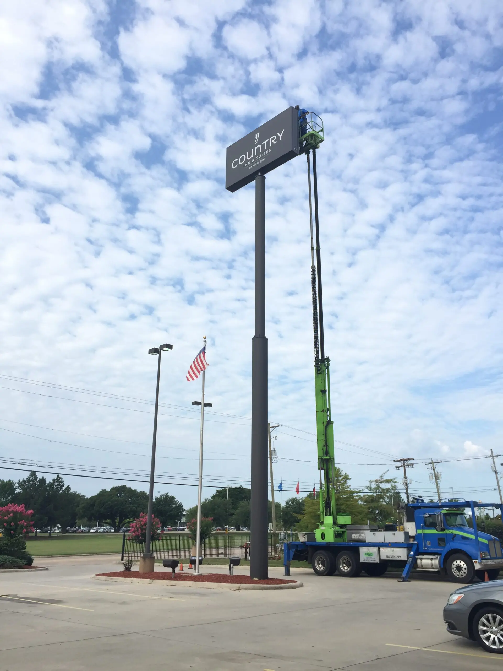 Country Inn & Suites High Rise Pylon Sign LED Lighting Shreveport, Louisiana HLA Signs