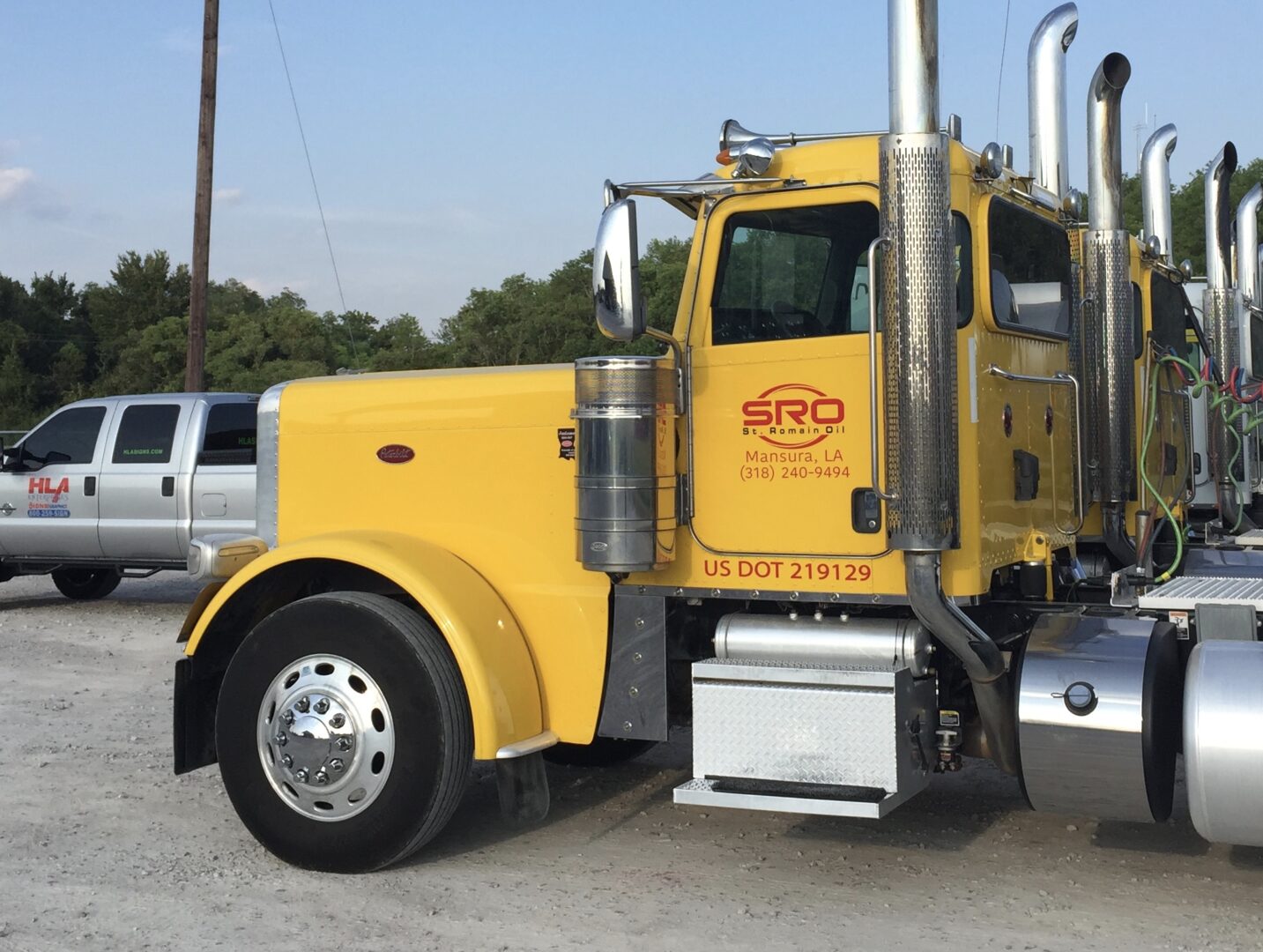 St. Romain Oil Fuel Transport Truck Lettering & Graphics, Mansura Louisiana HLA Signs