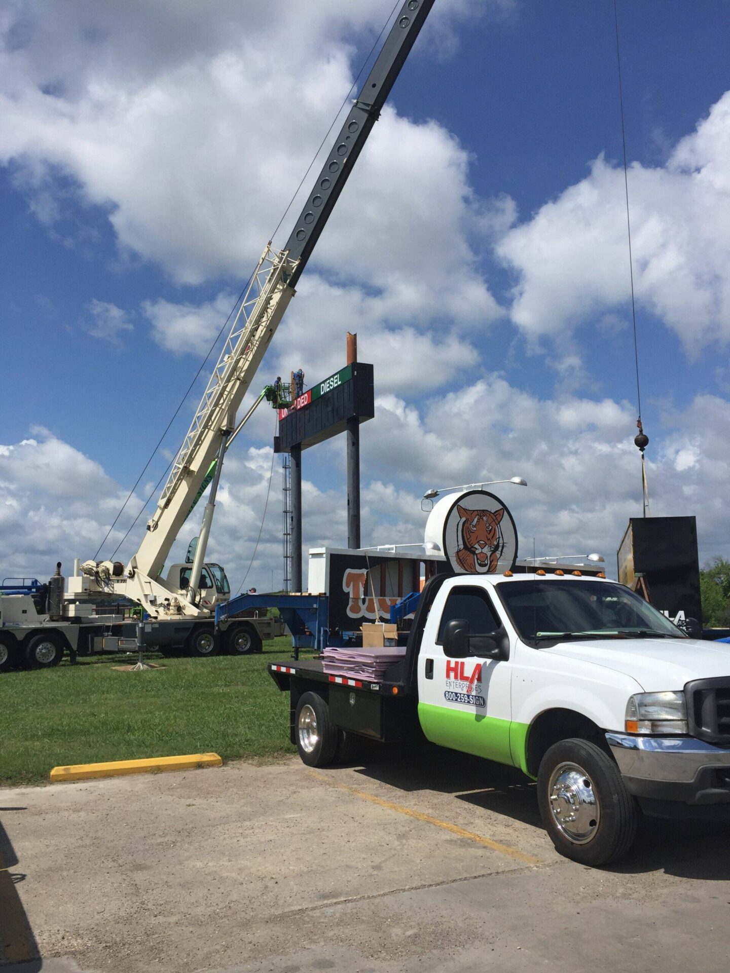 Interstate 20 Truck Stop Electronic LED Fuel Price Sign, Louisiana HLA Sign Company