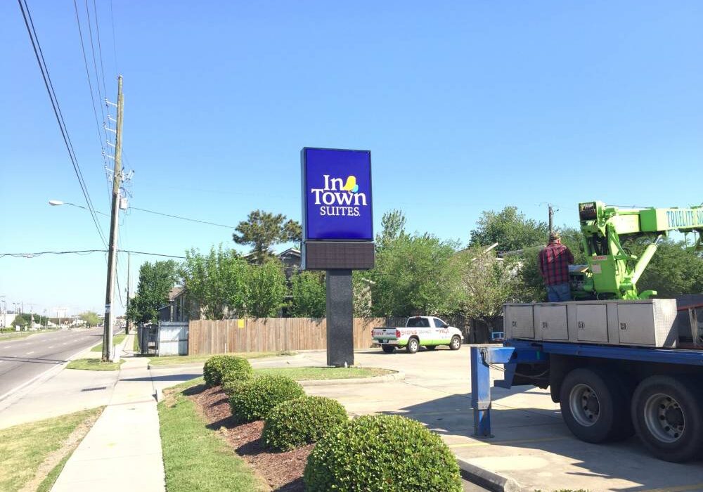 Digital LED Hotel Marquee Sign, In Town Suites, Metairie Louisiana, HLA Sign Company